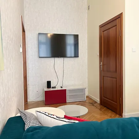 108 Centrum * Varşova